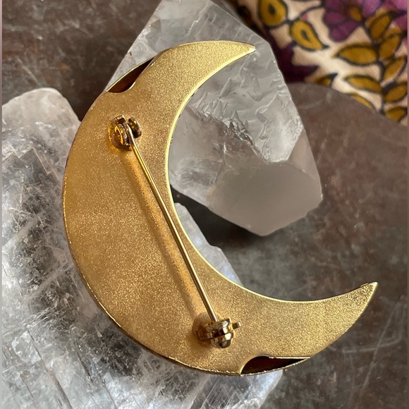 Vintage 70’s 🌙 MOON Brooch / Goldtone CELESTIAL Brooch / Boho Moon Pin - Picture 8 of 11